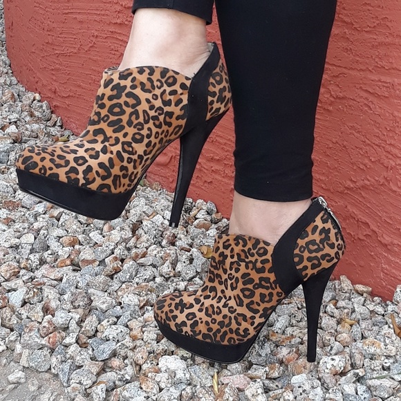 Animal Print Shoes - Picture 1 of 4